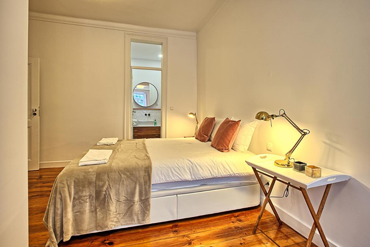 Bernardim Ribeiro Apartment *